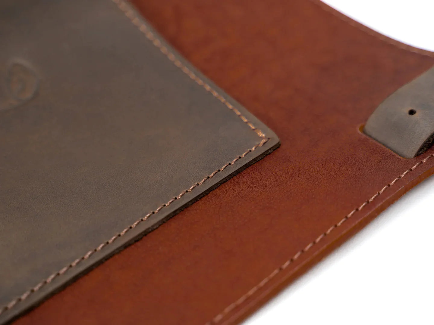 BeaverCraft AP5 – Adjustable Leather Carving Bib for Chest Protection