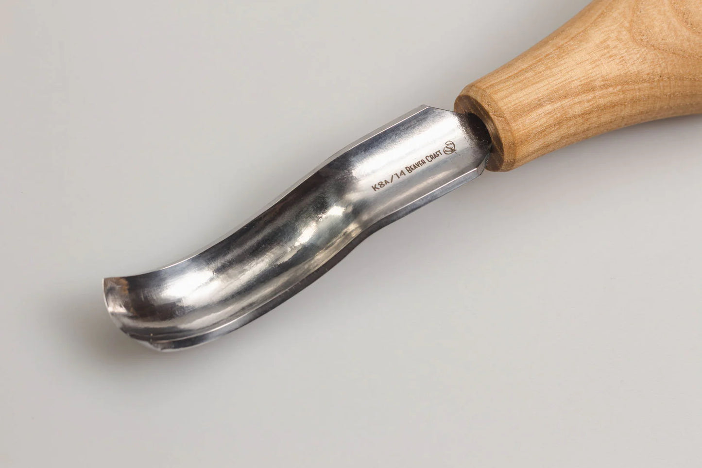 BeaverCraft P8a/14 - Palm-size short bent gouge. Sweep №8