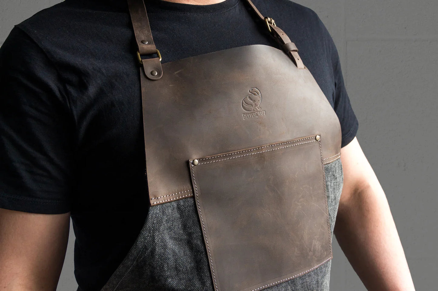 BeaverCraft AP4 – Adjustable Canvas and Leather Work Apron