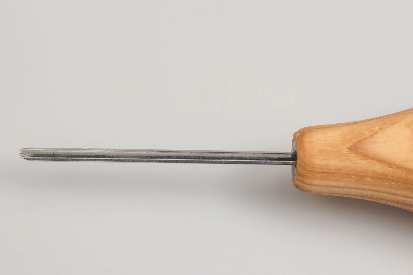 BeaverCraft P12/02 - Palm-size straight V-profile chisel. Sweep №12