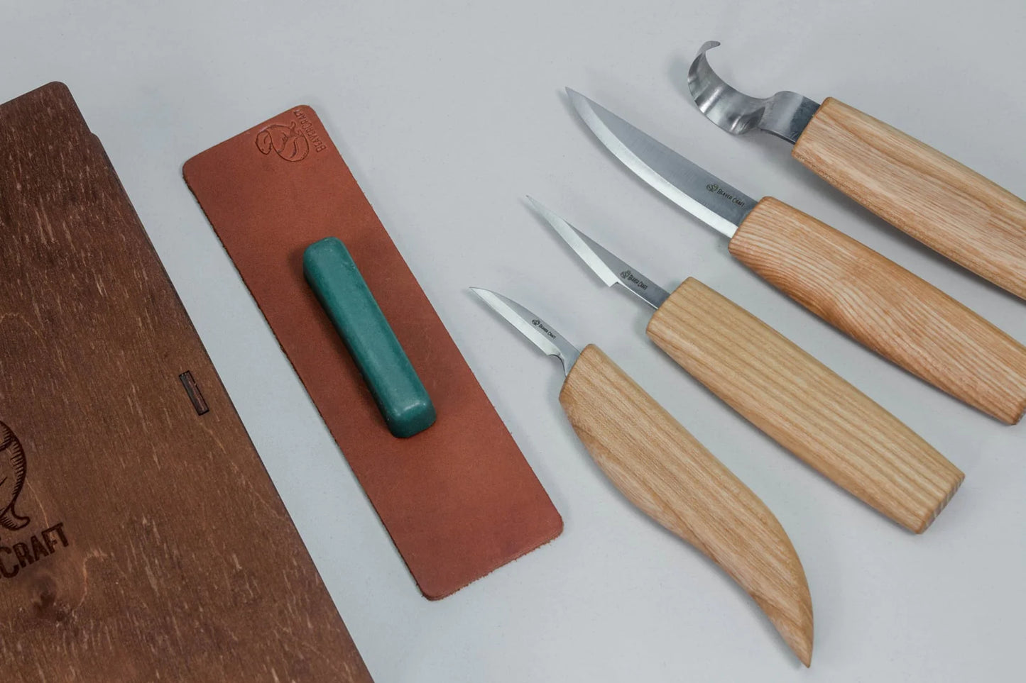 BeaverCraft S09 book - Set of 4 Knives in a Book Case