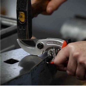 Castellari Ergonomic Secateurs