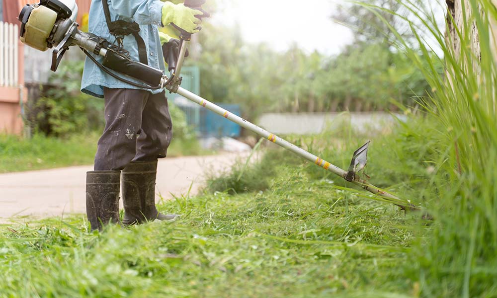 Using Your Line Trimmer