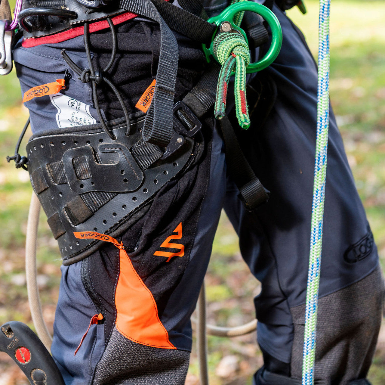 Clogger Ascend Gen2 Seasonal Arborist Front And 360 Calf Protection