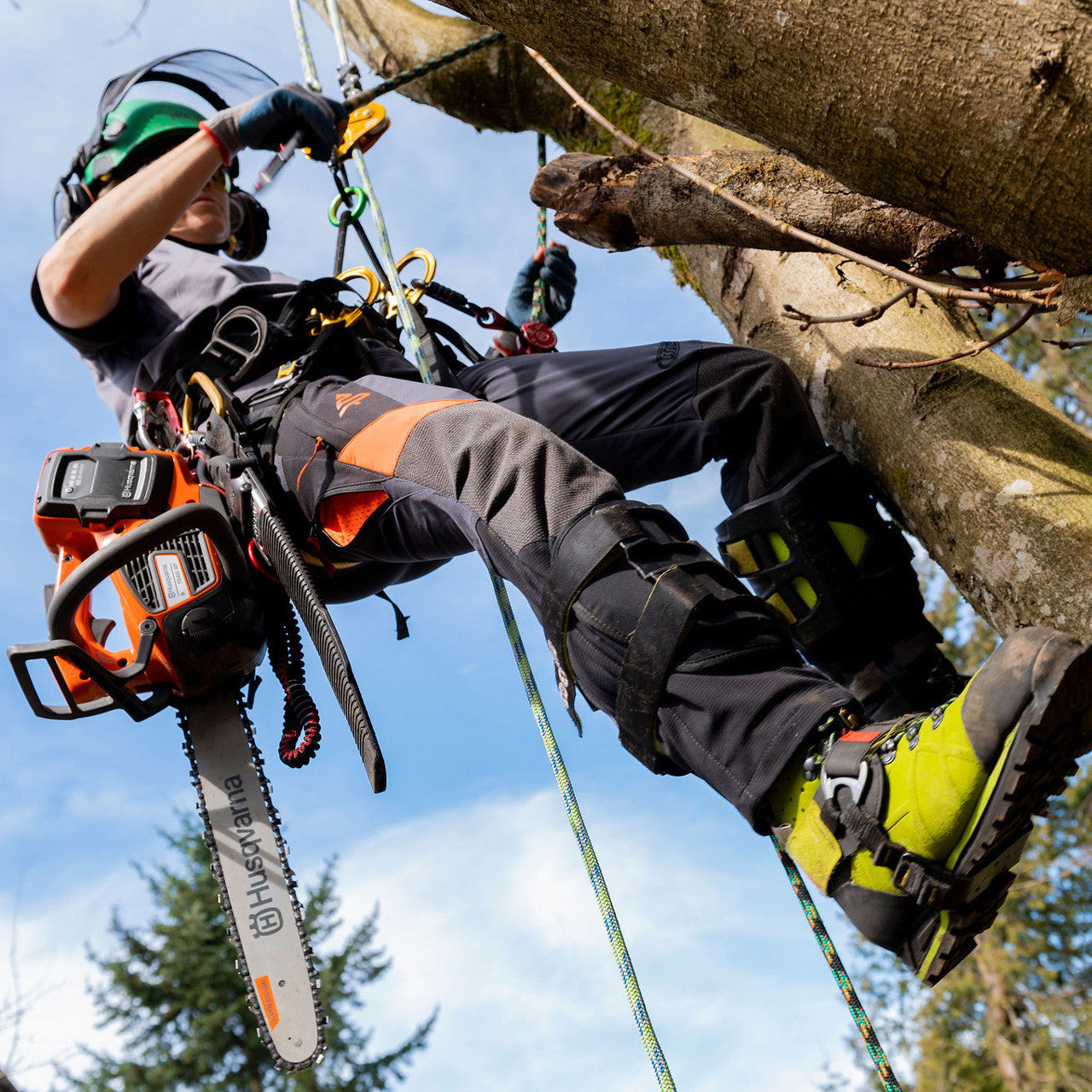 Clogger Women's Ascend Gen2 Seasonal Arborist Front And 360 Calf Protection